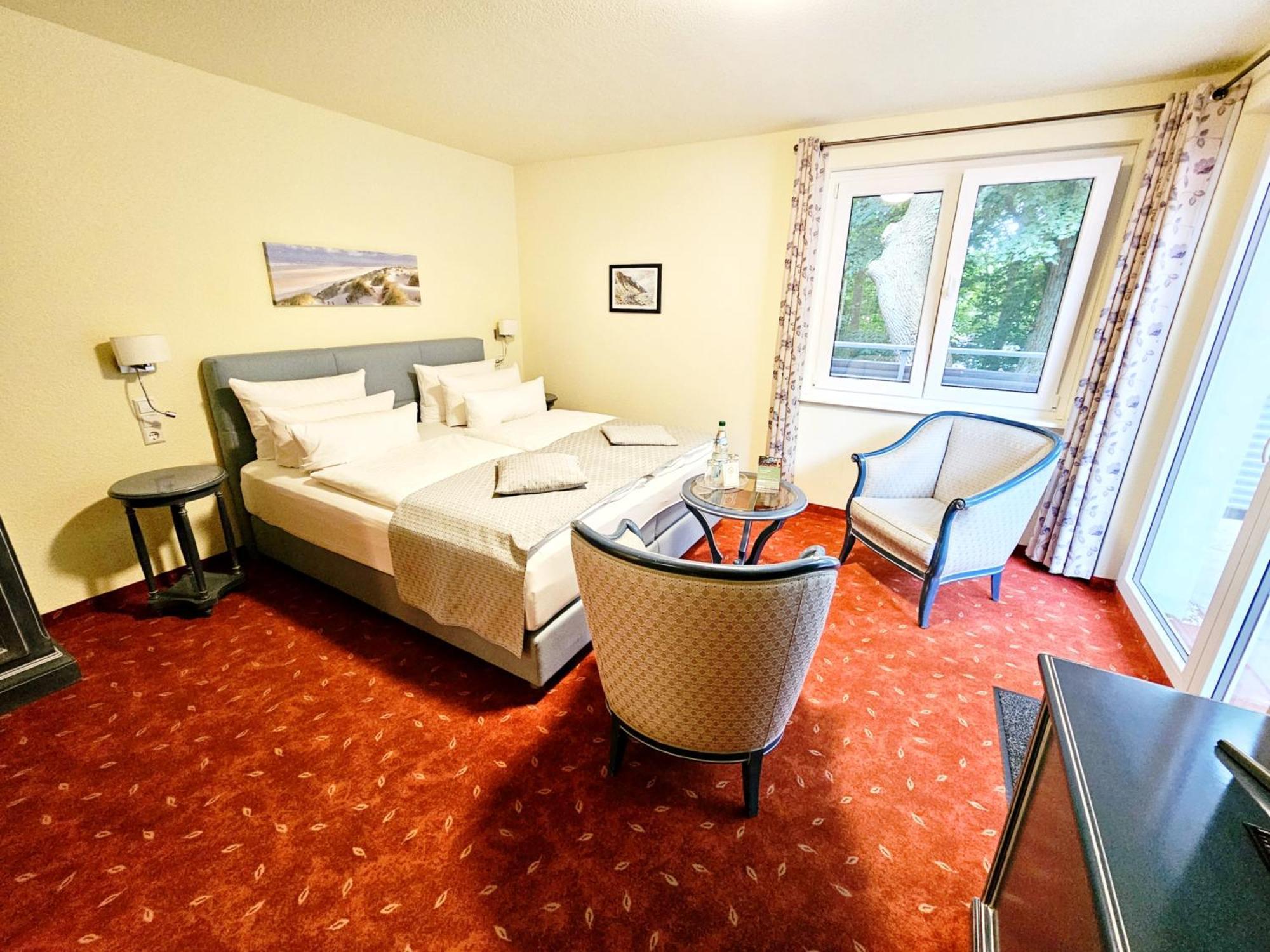 Kurhaus Devin Hotel Stralsund Exterior photo