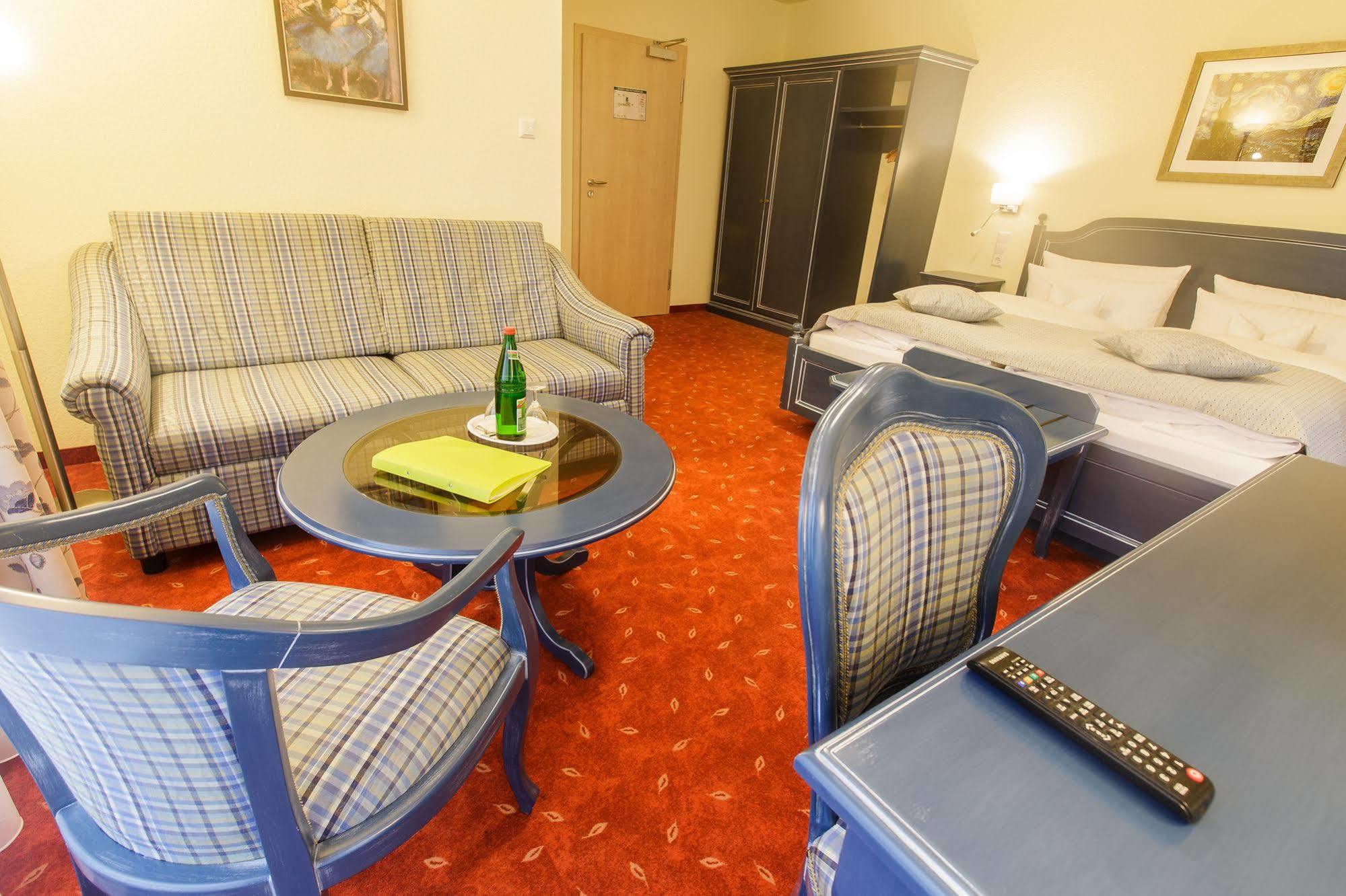 Kurhaus Devin Hotel Stralsund Exterior photo